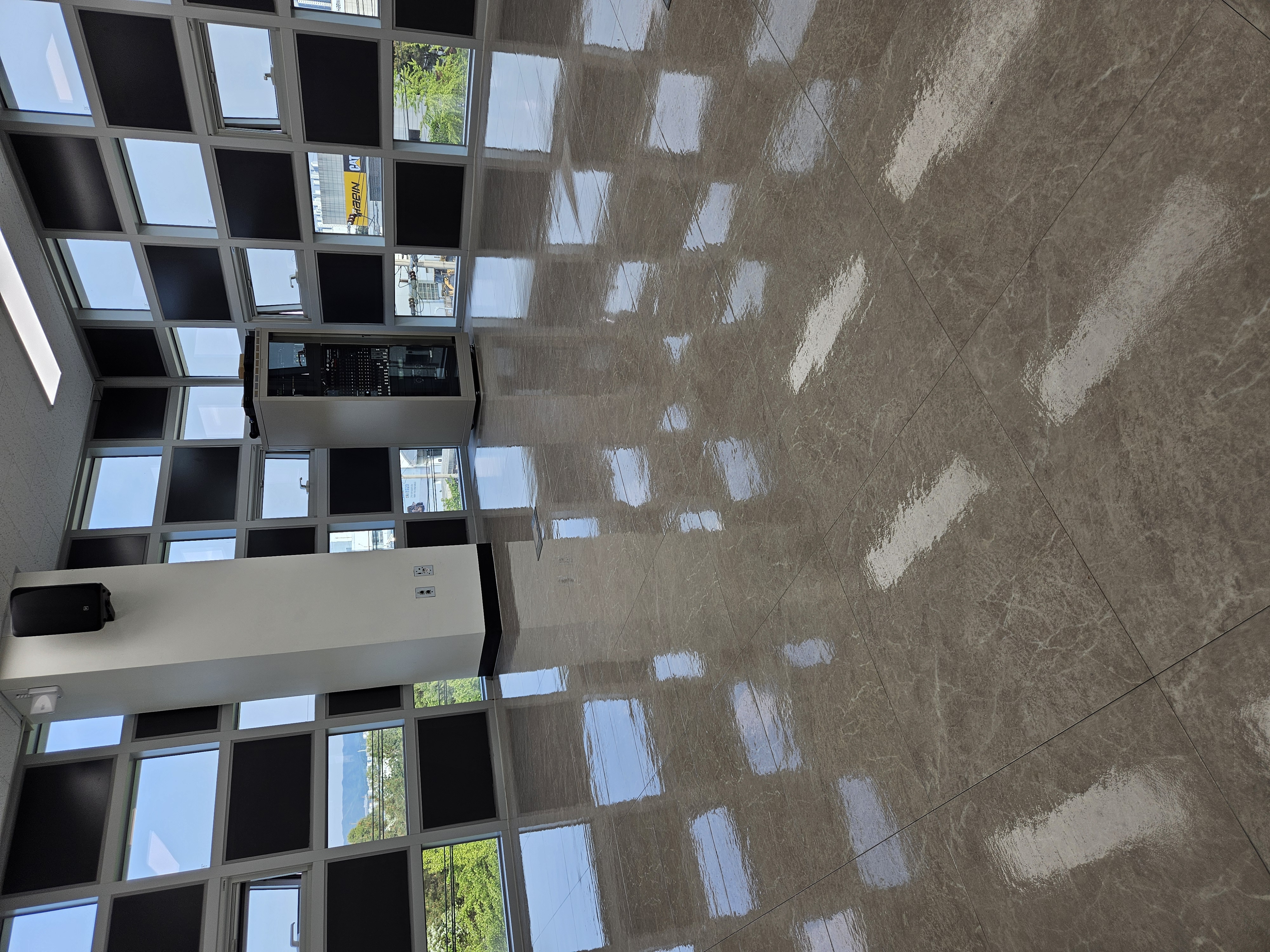 관공서 바닥 왁스 사례